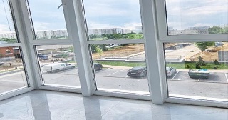 Панорамное остекление балкона Нерюнгри цена от 11 тыс. руб. м/п.